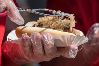 Old Munichburg Oktoberfest 2018. Brats mit kraut.
